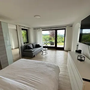 Modernes Mit 180° Bergblick Apartment